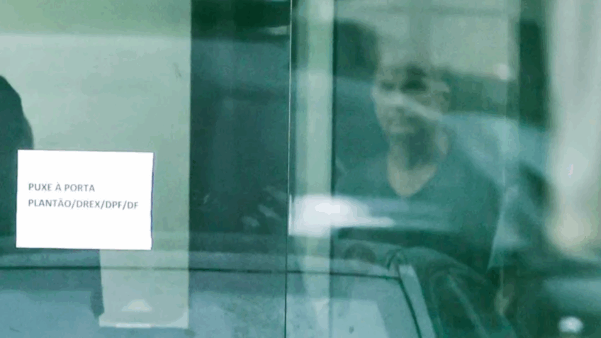 Bolsonaro pede para receber Tarcísio e irmão de Michelle