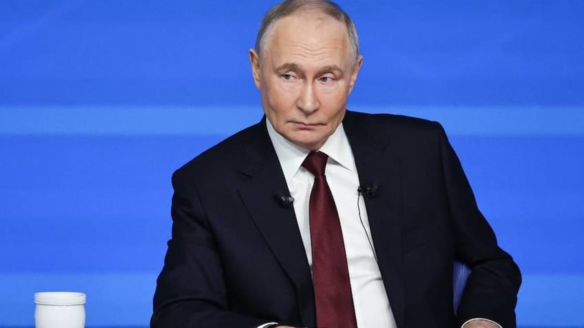 Putin recebe enviados de Trump para tratar da guerra na Ucrânia