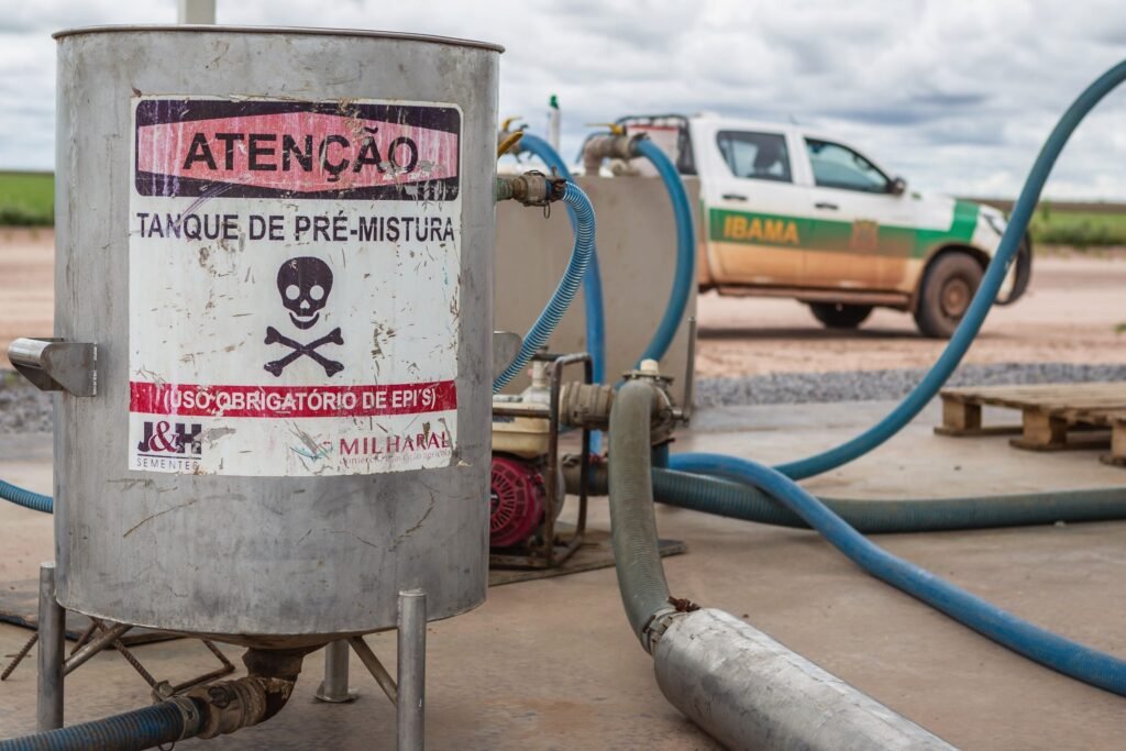 Falsificação de insumos agrícolas cresce e coloca safra em risco; como comprar com segurança