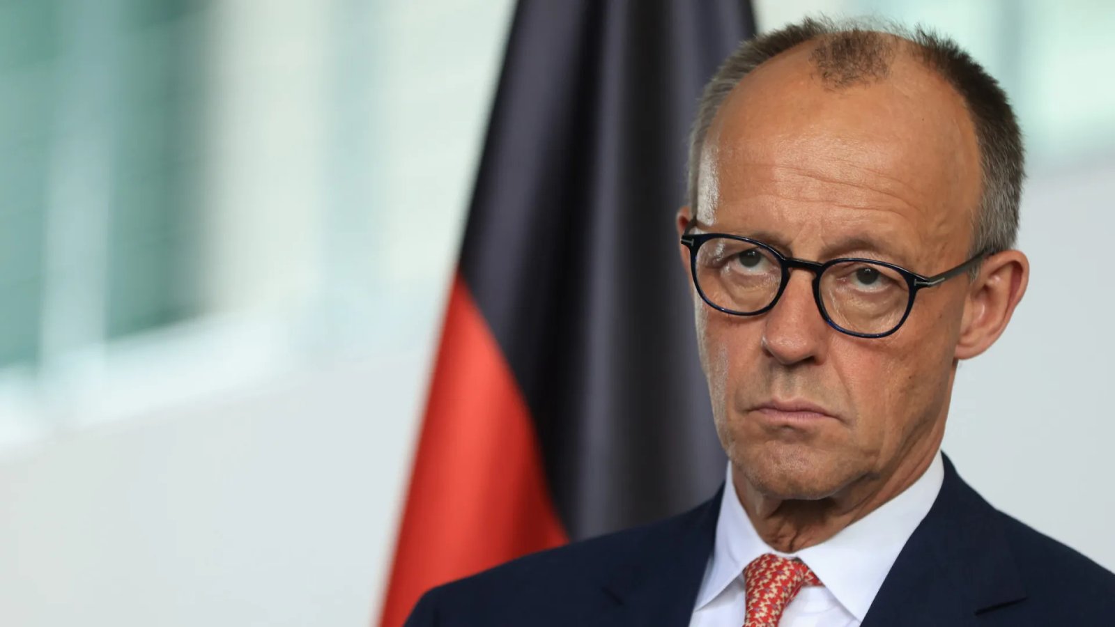 'Novo mundo não é um lugar confortável', diz Merz em Davos