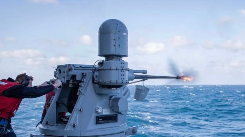 Trump diz ter enviado “grande força” militar rumo ao Irã