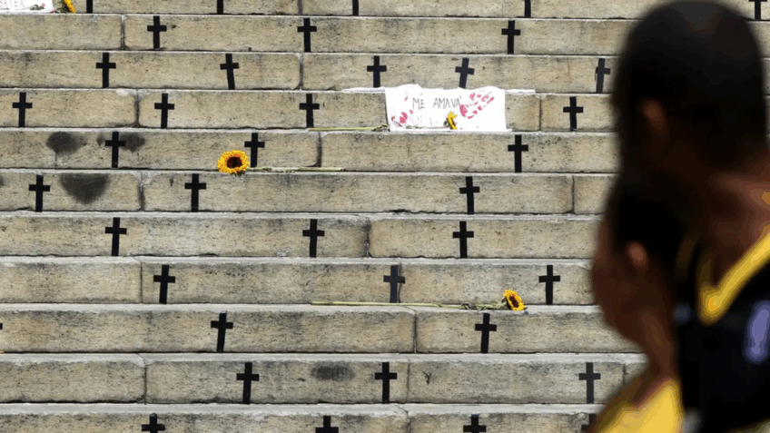 Negros têm 49% mais risco de morte por homicídio no Brasil, diz estudo