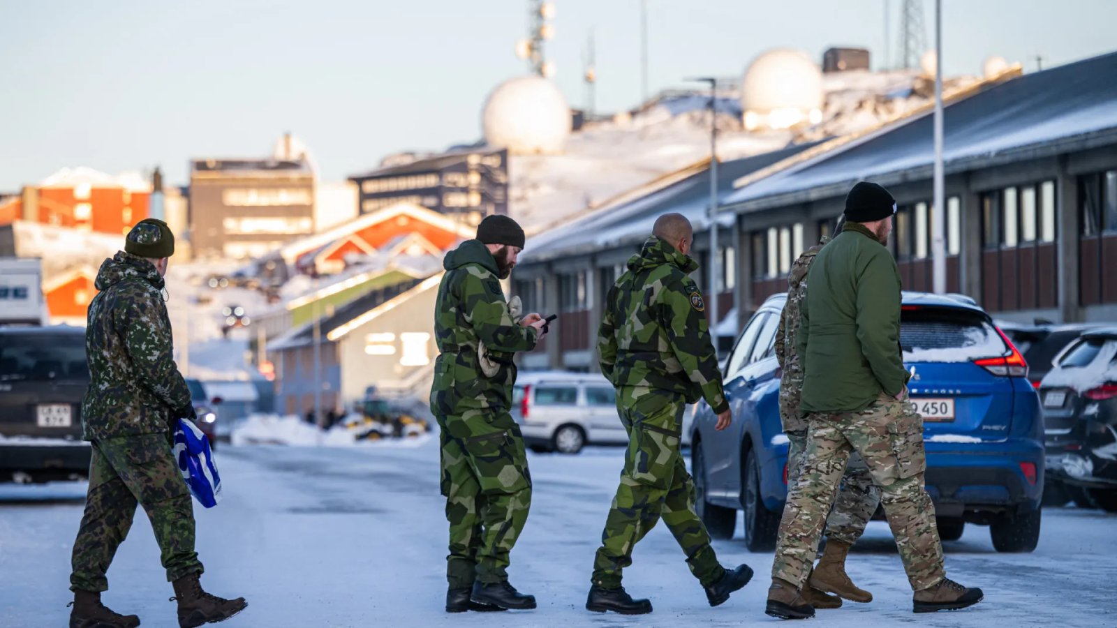 Dinamarca reforça envio de soldados à Groenlândia após ameaças de Trump