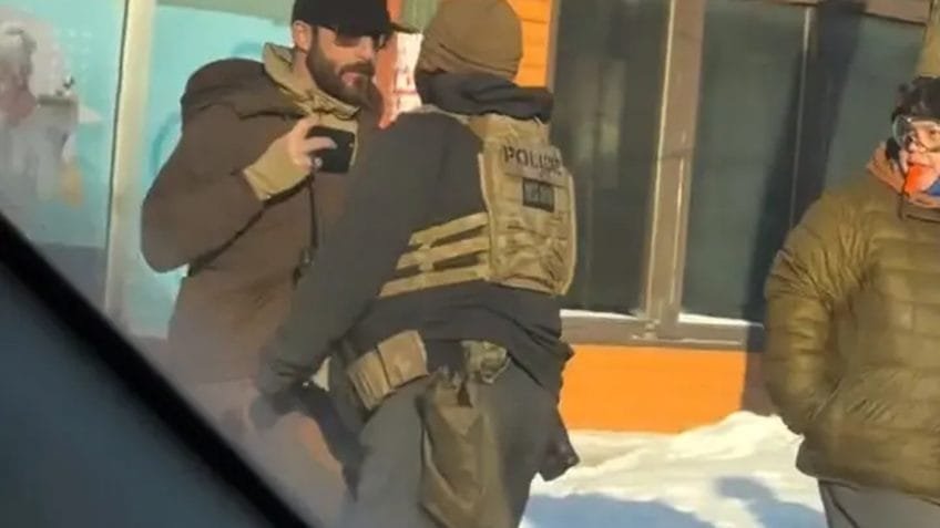 Democratas ameaçam bloquear orçamento depois de morte em Minneapolis