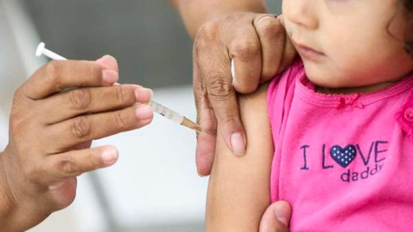 Brasil registra 1.700 mortes por covid em 2025