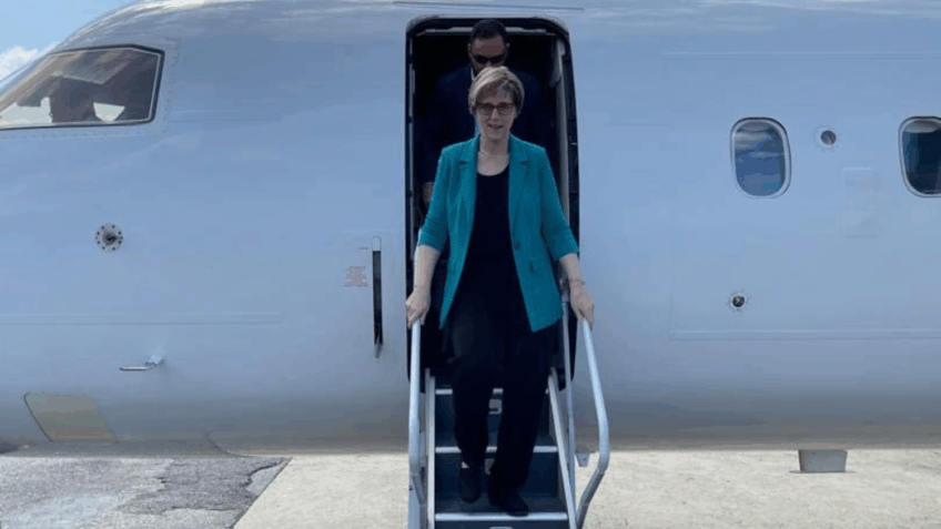 Diplomata norte-americana chega a Caracas para reabrir embaixada