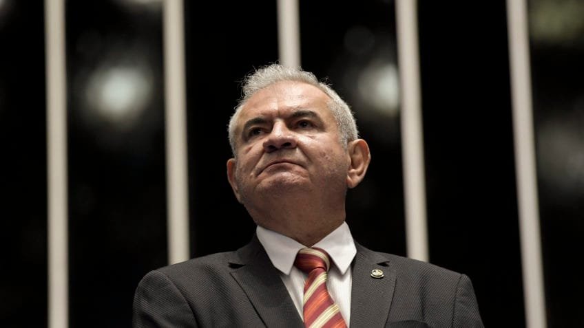 Angelo Coronel deixa PSD e mexe no xadrez eleitoral na Bahia