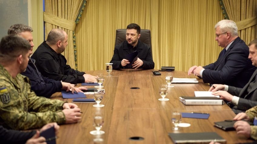 Zelensky nova reunião trilateral para discutir fim da guerra