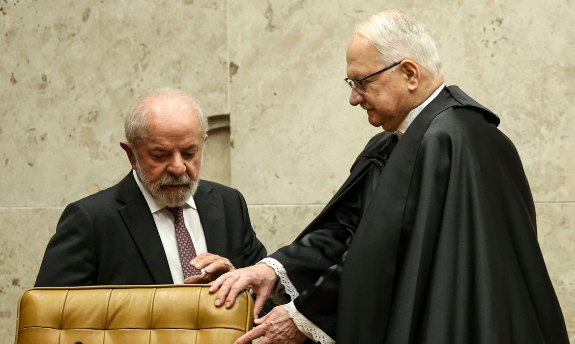 “Brasil é maior que golpistas”, diz Lula na abertura do ano Judiciário