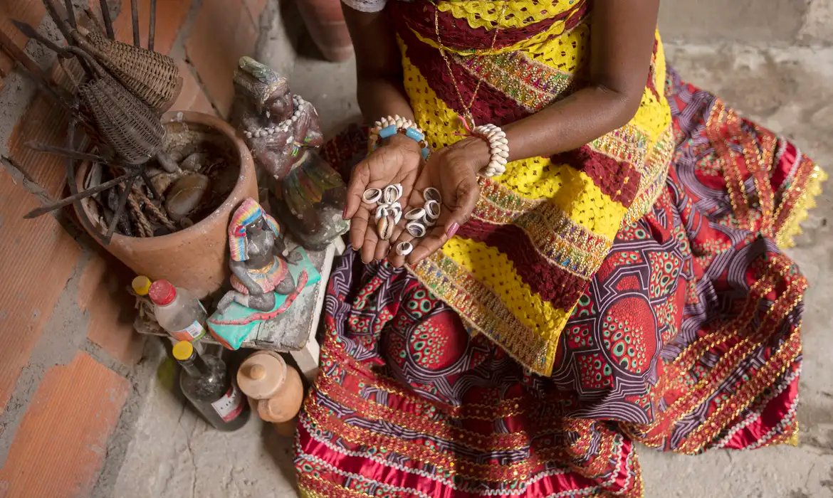 Cartilha une saberes de terreiros e prevenção do câncer em negras