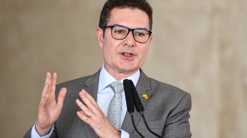 Ao vivo: Poder360 entrevista o ministro Jader Filho