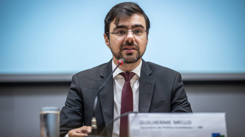 Governo estima receita líquida em 18,7% do PIB em 2026