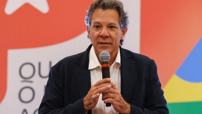 Haddad critica Bolsonaro e fala em "estupro das contas públicas"