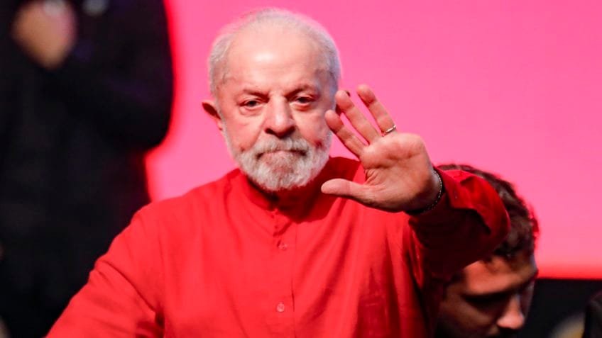 Saúde bate recorde com 14 milhões de cirurgias eletivas em 2025, diz Lula