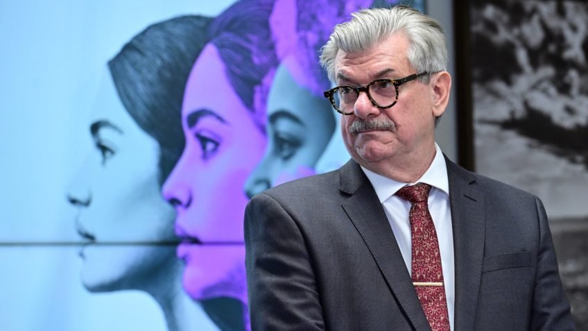 Antecessor de Buzzi no STJ foi acusado de assédio sexual