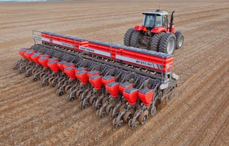 AGCO reverte prejuízo e lucra US$ 95,5 milhões no 4º trimestre de 2025