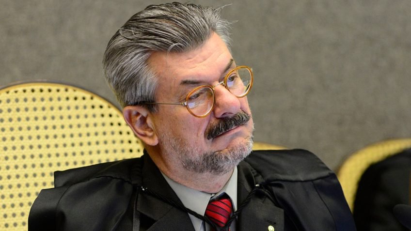 Em mensagem a ministros do STJ, Buzzi pede cautela na investigação