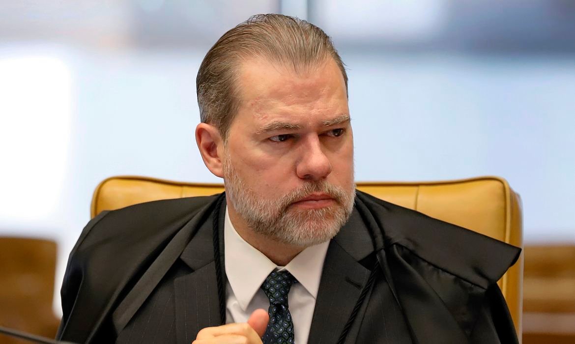 PF pede a Fachin suspeição de Toffoli no inquérito do Banco Master