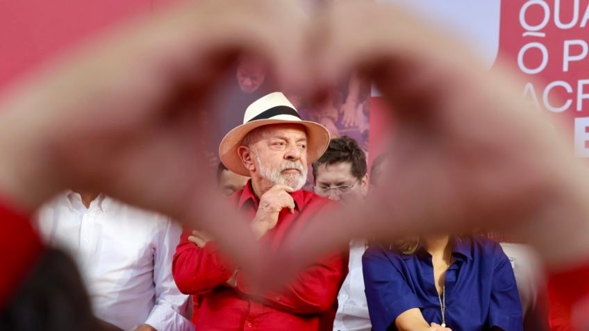 Lula inicia Carnaval no Galo da Madrugada neste sábado