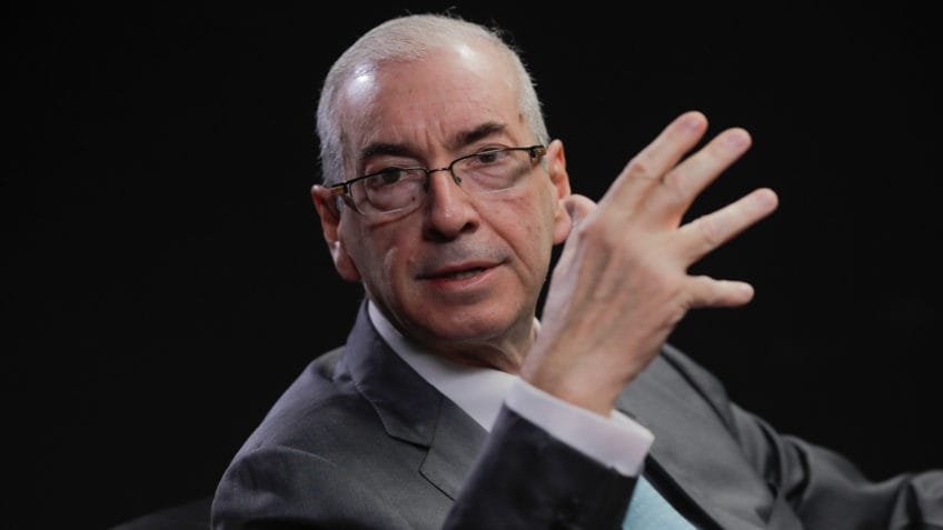 Eduardo Cunha negocia reabertura da rádio Jovem Pan no Rio