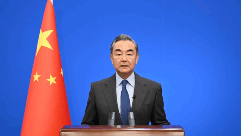 China acusa Japão de reviver militarismo em fala sobre Taiwan