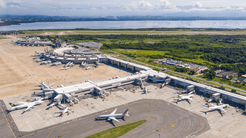 Galeão bate recorde com 17,5 milhões de passageiros em 2025