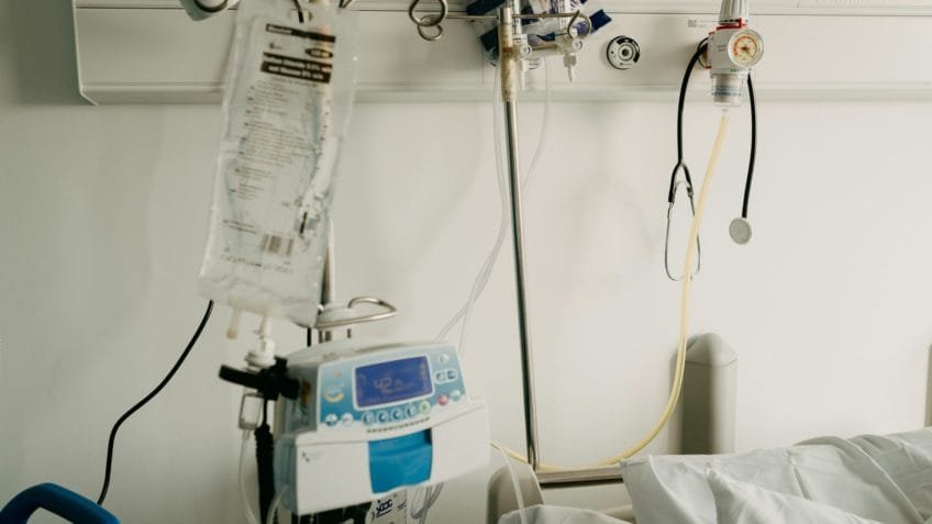 Entenda a substância tóxica que pode estar presente em dispositivos médicos