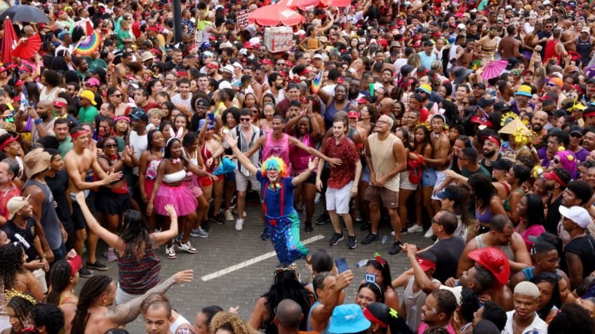 Bahia bate recorde com 3,7 milhões de turistas no Carnaval