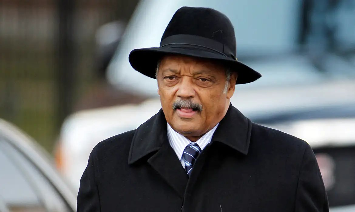 Morre Jesse Jackson, pastor e ativista norte-americano