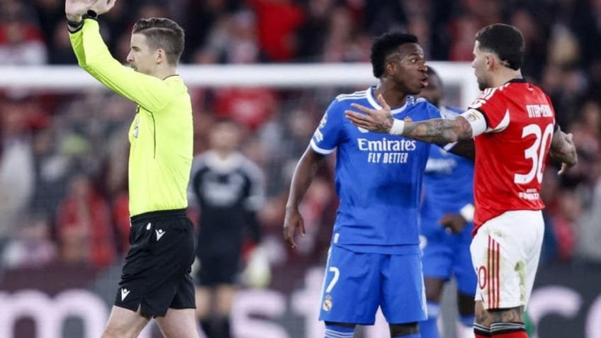 Benfica e Prestianni negam insultos racistas contra Vini Jr.