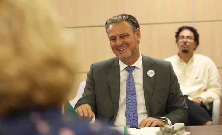 Ministro Fávaro integra comitiva presidencial em missão à Índia e Coreia do Sul