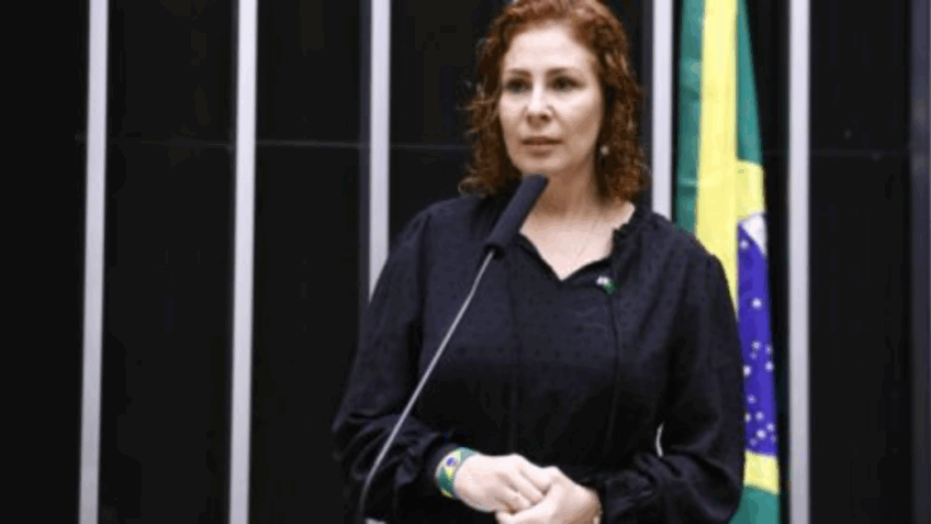 Moraes arquiva inquérito contra Zambelli por obstrução de justiça