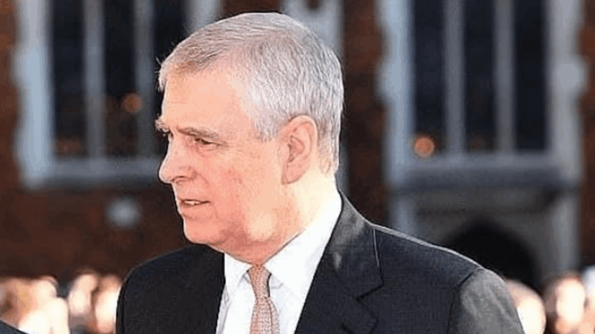 Ex-príncipe Andrew é preso no Reino Unido