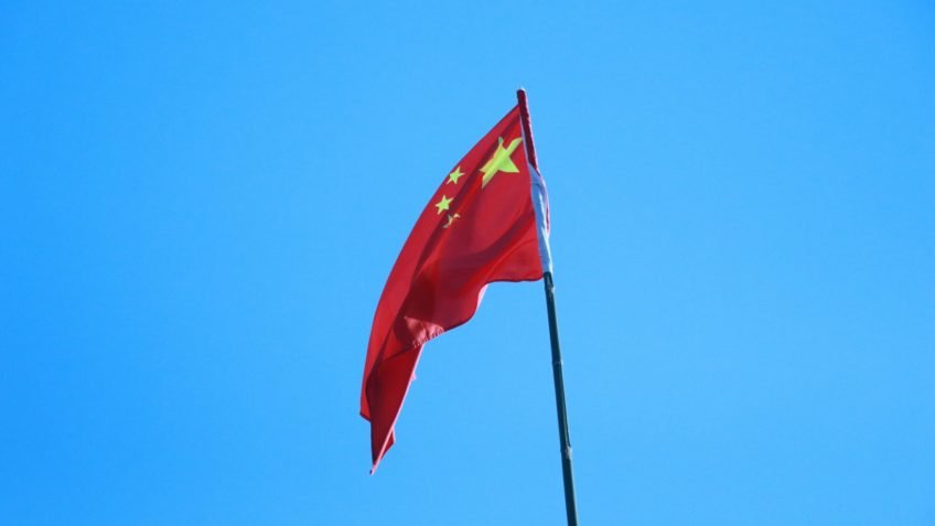 Explosão em loja de fogos de artifício deixa 12 mortos na China