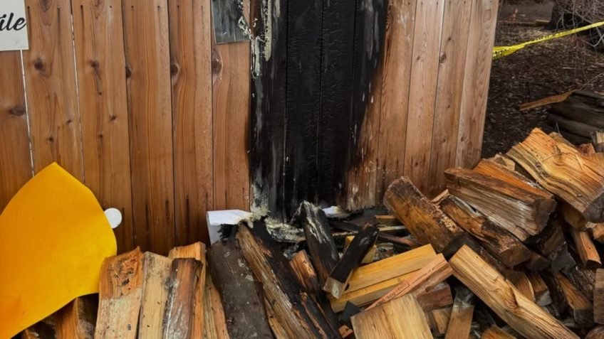 Memorial de mulher morta por agente do ICE é incendiado nos EUA