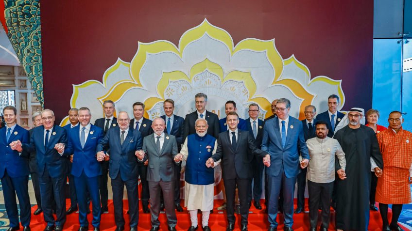 Saiba quem estava com Lula na foto de família da cúpula de IA