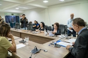 Câmara de Cuiabá aprova projeto que garante auxílio a servidoras durante licença-maternidade