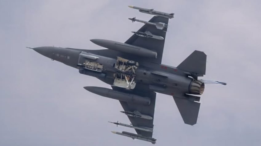 EUA e Canadá interceptam aviões militares russos no Alasca