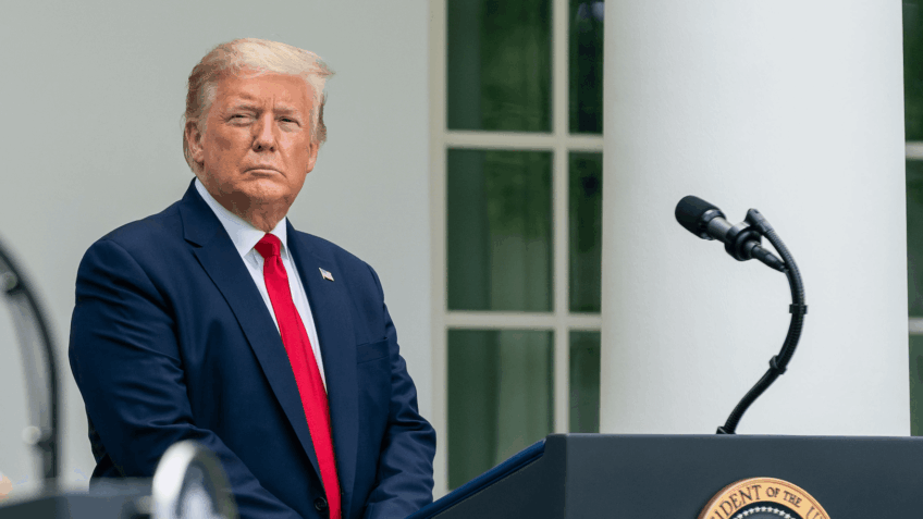 Trump determina divulgação de arquivos sobre alienígenas