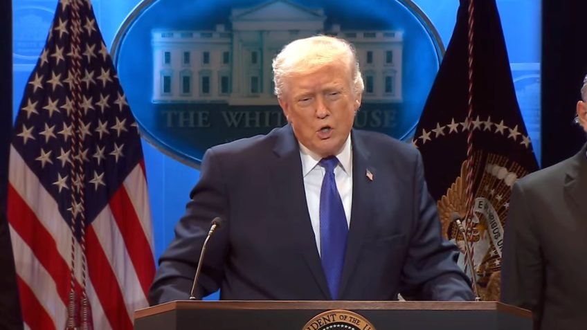 Trump diz ter permissão para “destruir comércio”, mas não taxar