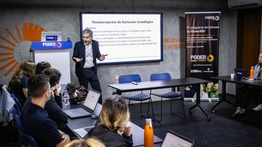 Denizar Vianna discute desafios da saúde com trainees do Poder360