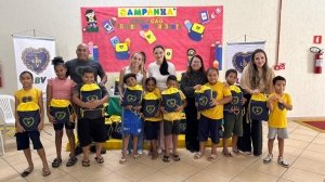 Entrega de kits pedagógicos e reencontro com idosos marcam visita à LBV
