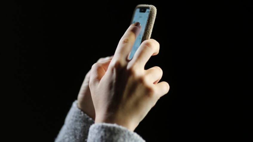 Debate sobre moderação de plataformas avança no mundo