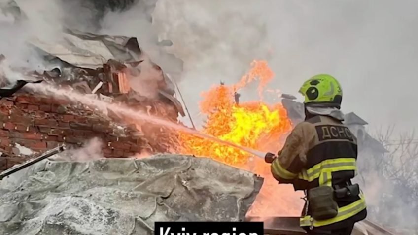 Rússia lança 50 mísseis e 297 drones contra infraestrutura da Ucrânia