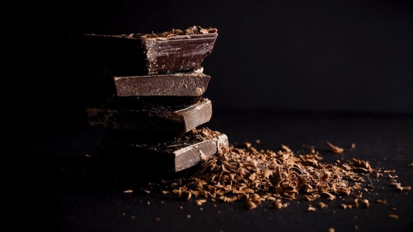 Chocolate sobe 24,8% em 1 ano e pressiona Páscoa de 2026
