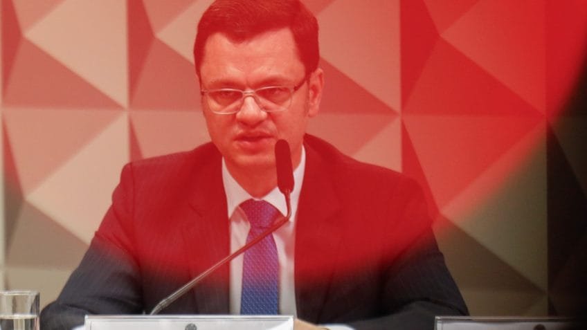 Moraes manda PM explicar visitas a Torres fora do horário