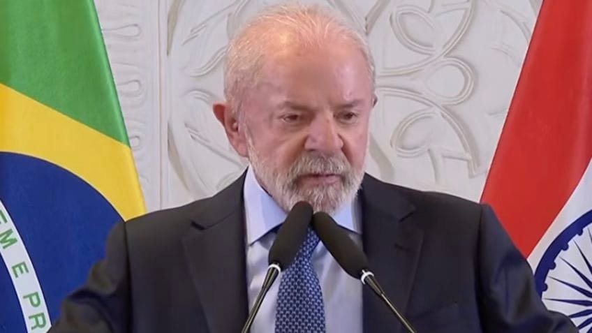 Lula interrompe repórter após fala sobre “receber criminosos”