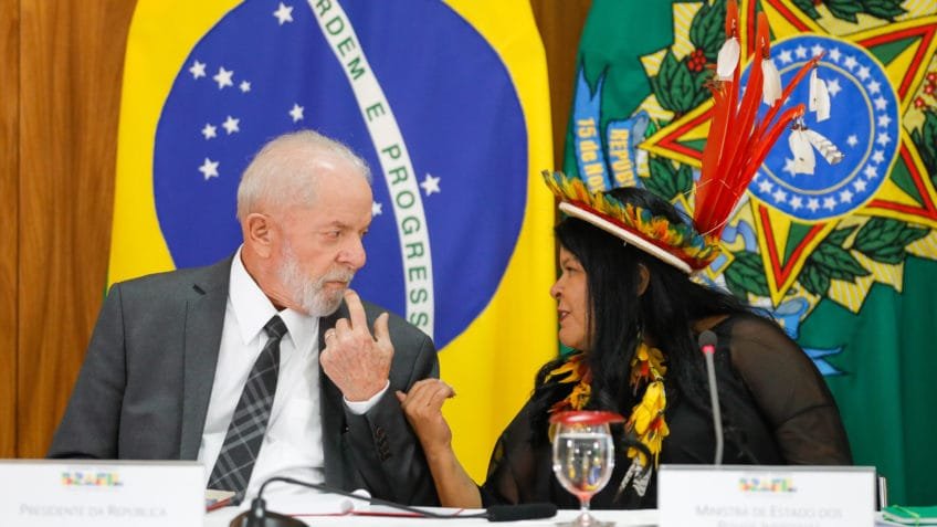 Após protestos, Lula recua em plano de concessão de hidrovias