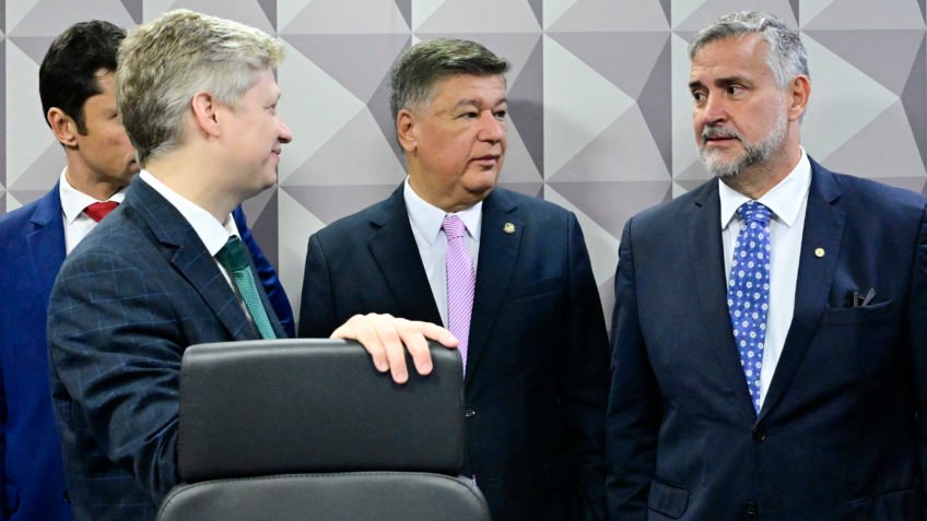 CPI do INSS aprova quebras de sigilos de Lulinha