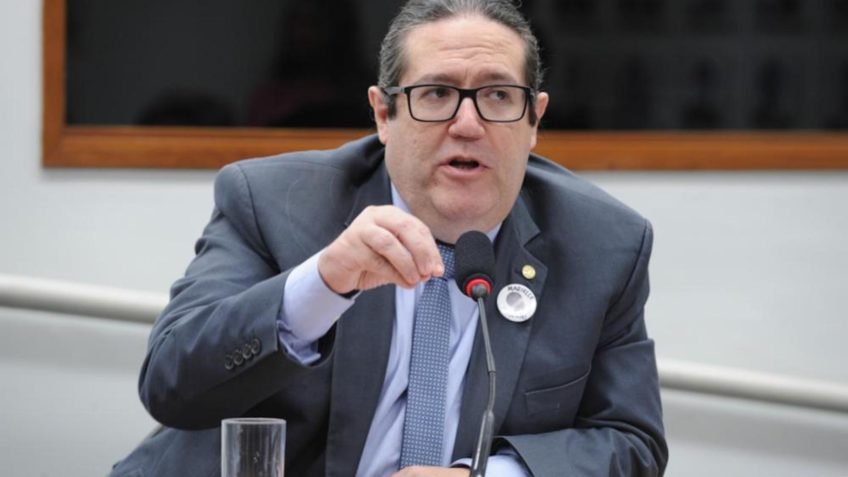 Esquerda ameaça obstruir PEC da Segurança e pode rachar base